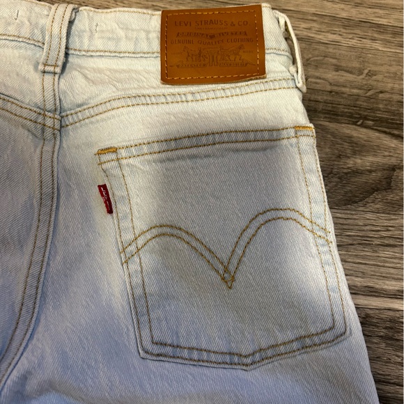 Levi’s Wedgie Straight - Picture 10 of 10